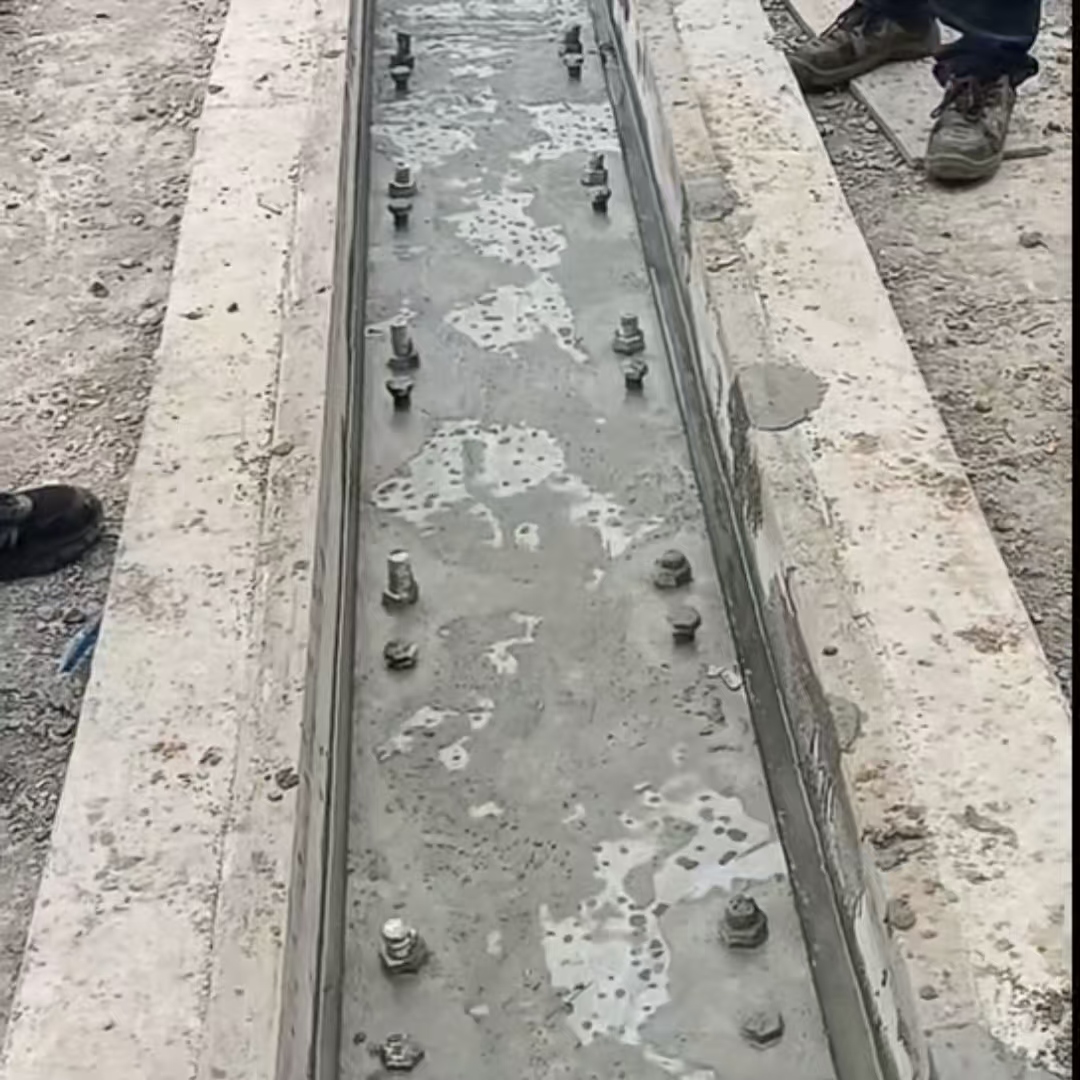 让胡路环氧树脂轨道胶泥是什么？用在哪里？